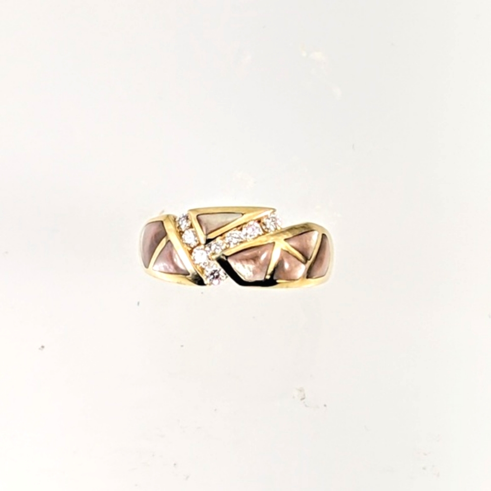 Pink mother of Pearls ring 'Kabana'